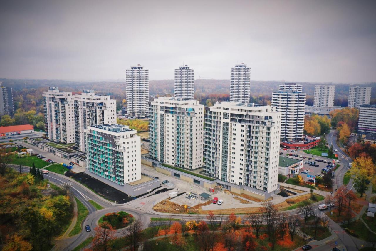 Apartament Wsrod 1000Cy Swiatel - Z Parkingiem W Hali Garazowej- Duzy Balkon Z Lezakami - Piekny Widok Noca Na Panorame Tysiaclecia カトヴィツェ エクステリア 写真