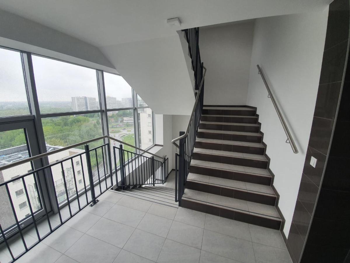 Apartament Wsrod 1000Cy Swiatel - Z Parkingiem W Hali Garazowej- Duzy Balkon Z Lezakami - Piekny Widok Noca Na Panorame Tysiaclecia カトヴィツェ エクステリア 写真