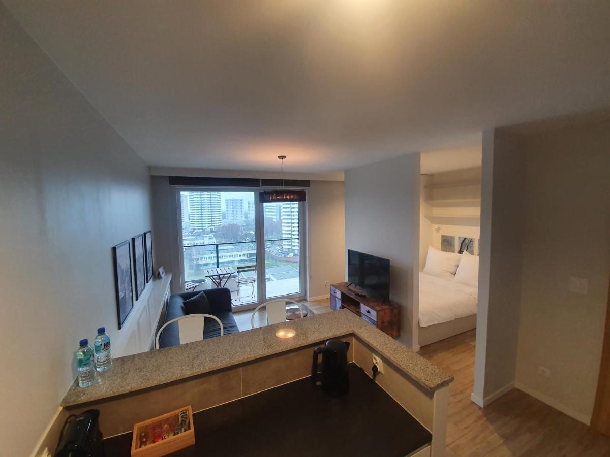 Apartament Wsrod 1000Cy Swiatel - Z Parkingiem W Hali Garazowej- Duzy Balkon Z Lezakami - Piekny Widok Noca Na Panorame Tysiaclecia カトヴィツェ エクステリア 写真