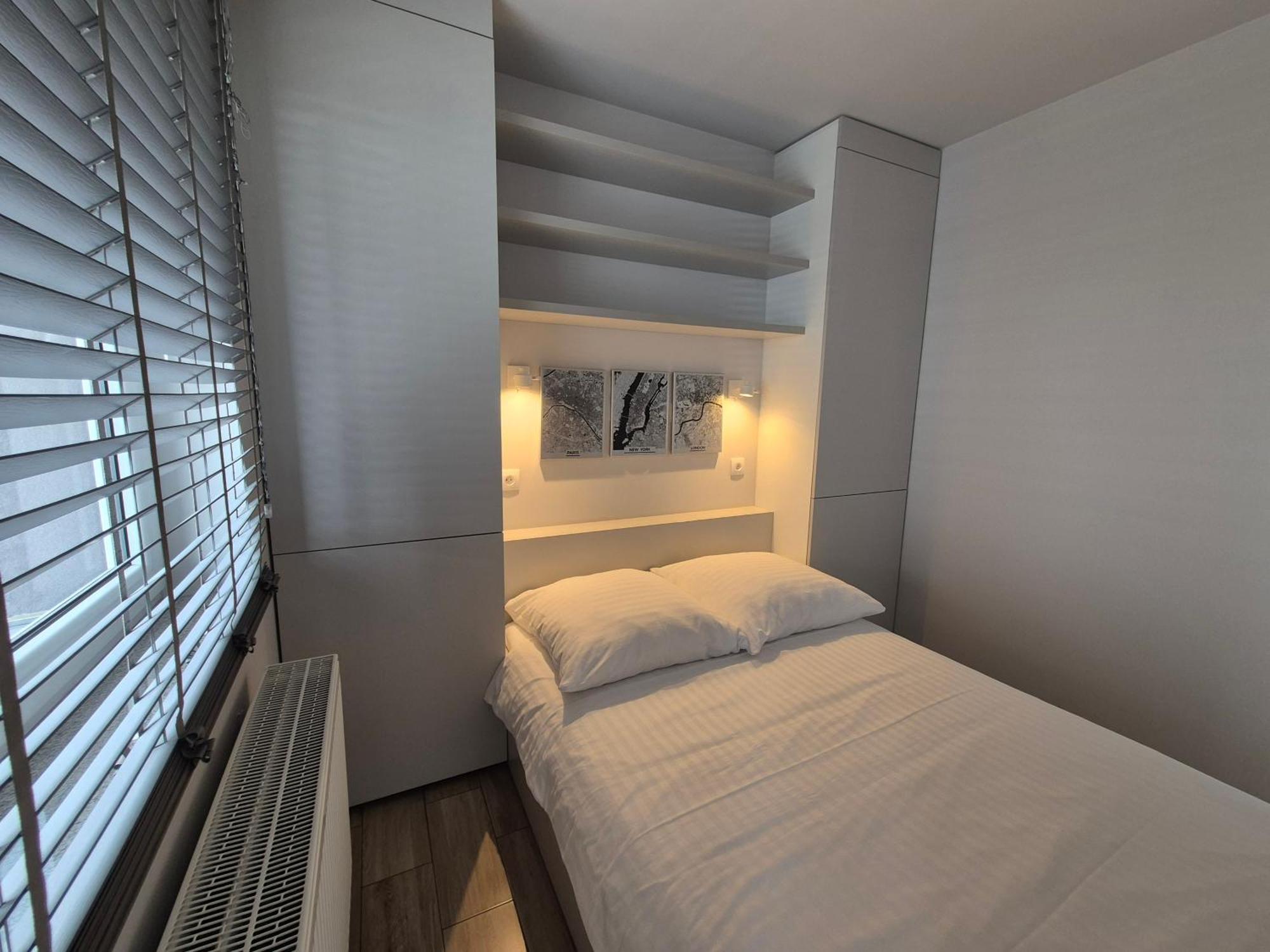 Apartament Wsrod 1000Cy Swiatel - Z Parkingiem W Hali Garazowej- Duzy Balkon Z Lezakami - Piekny Widok Noca Na Panorame Tysiaclecia カトヴィツェ エクステリア 写真